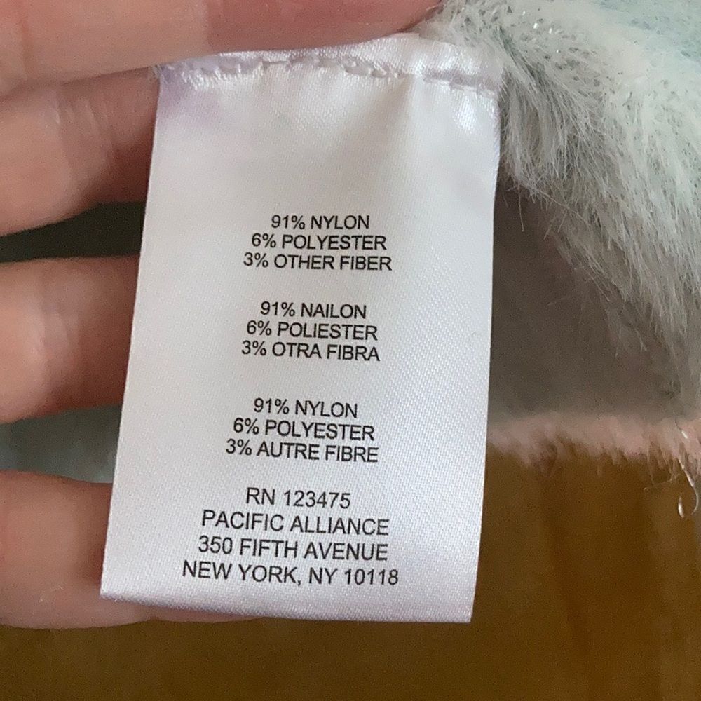 Ellen Tracy Fuzzy L/S Crew neck Sweater - Picture 4 of 6